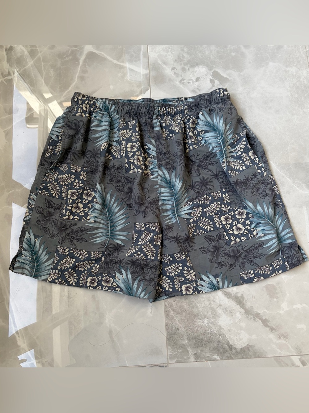 Tommy Bahama Swimsuit Mens XL Gray Blue Floral 4" Inseam Lined Trunks Swimming